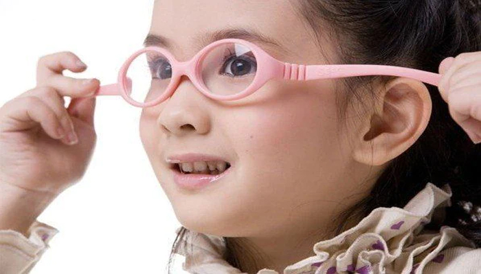 استفاده از لنز برای کودکان